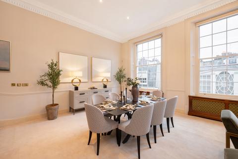 3 bedroom apartment for sale, Hill Street, London, W1J