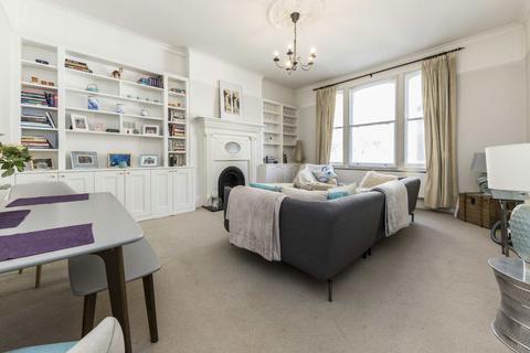 2 bedroom flat to rent, Chiswick High Road, London W4