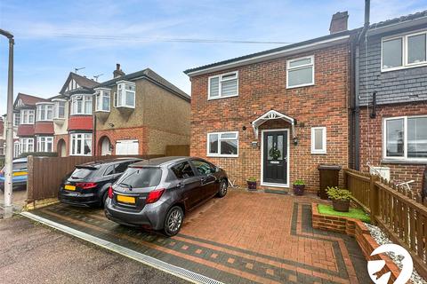 3 bedroom end of terrace house for sale, Gerrard Avenue, Rochester, Kent, ME1