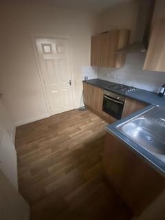 2 bedroom terraced house to rent, Queen Street, Hucknall