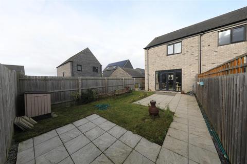 2 bedroom end of terrace house for sale, Memory Lane, Kingswood