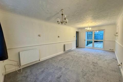 4 bedroom terraced house to rent, Curlew Gardens, Waterlooville