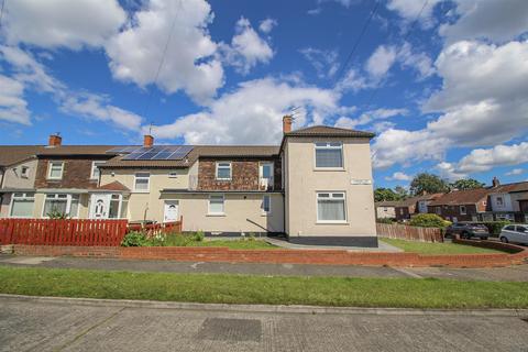 2 bedroom flat to rent, Fairways Avenue, Benton, Newcastle upon Tyne