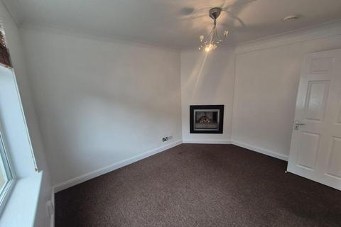 4 bedroom terraced house to rent, Freehold Street, Kingsthorpe Hollow, Northampton NN2