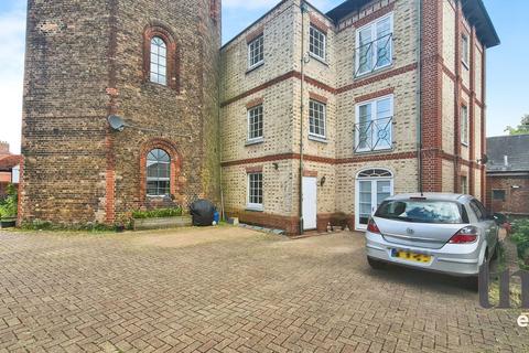 2 bedroom flat for sale, Swan Side, Braintree CM7