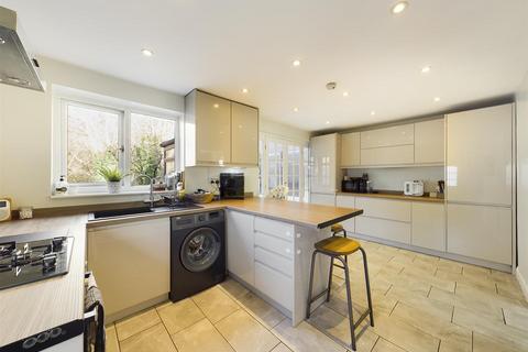 3 bedroom semi-detached house for sale, Ffordd Offa, Cefn Mawr, Wrexham