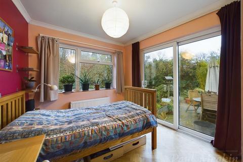 154 Ballards Way, Croydon, CR0 5RG