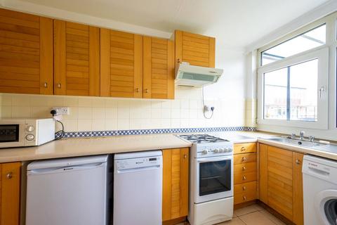 2 bedroom flat to rent, Carlton Drive, Putney, London, SW15