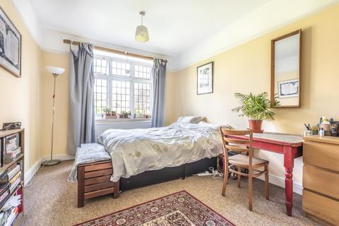 4 bedroom flat to rent, Dartmouth Road London SE26