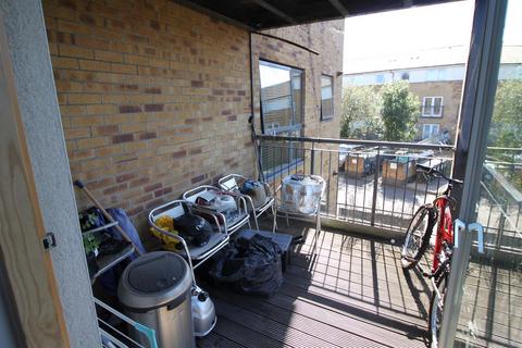 2 bedroom apartment for sale, Broadmead Road, Northolt