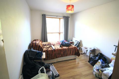 2 bedroom apartment for sale, Broadmead Road, Northolt