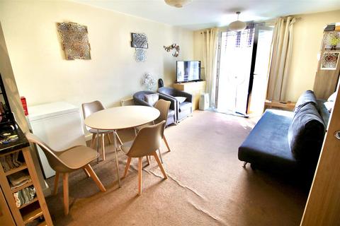 2 bedroom flat for sale, Wey HouseTaywood RoadNortholtMiddlesex