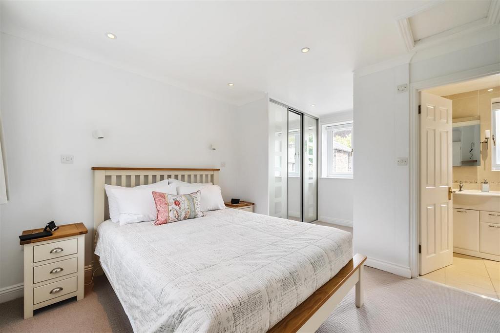 Bedroom1.jpg