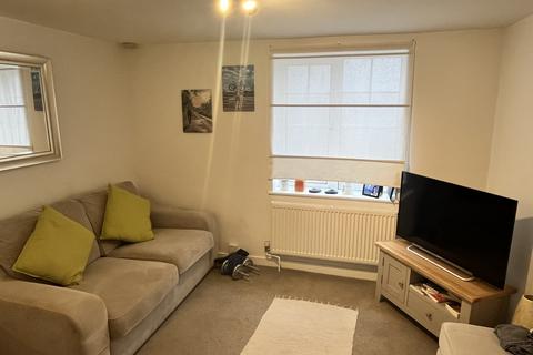 1 bedroom ground floor flat to rent, Cannon Gate Court, Cannon Street, Lymington, Hampshire, SO41