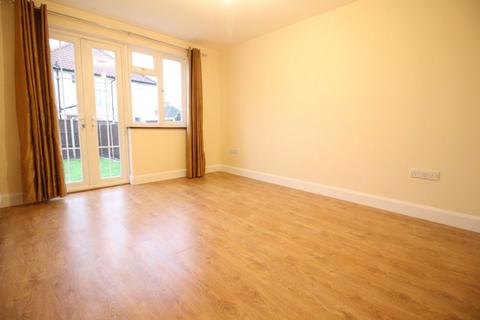 4 bedroom house to rent, Bovingdon Avenue, Wembley