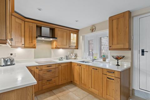 4 bedroom terraced house for sale, Moor Road, Burley Woodhead, Ilkley, West Yorkshire, LS29