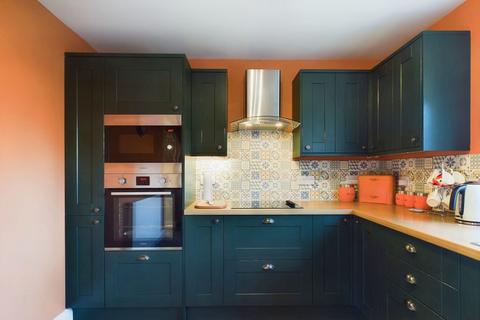 1 The Avenue, Whitby, YO21 3NH