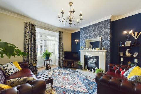 1 The Avenue, Whitby, YO21 3NH