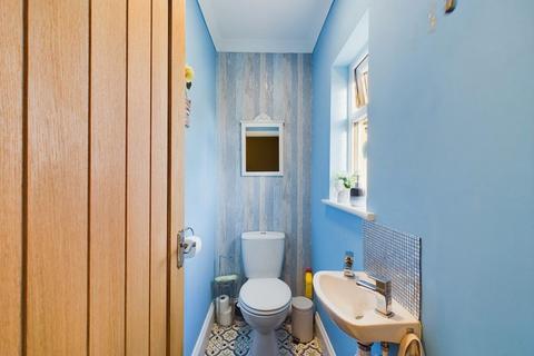 1 The Avenue, Whitby, YO21 3NH