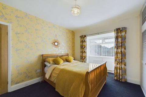 1 The Avenue, Whitby, YO21 3NH