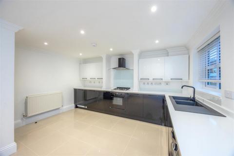 12 Abbey Lane Dell, Sheffield, S8 0BZ