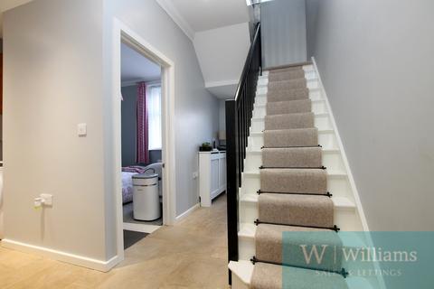 4 bedroom semi-detached house to rent, Windsor House