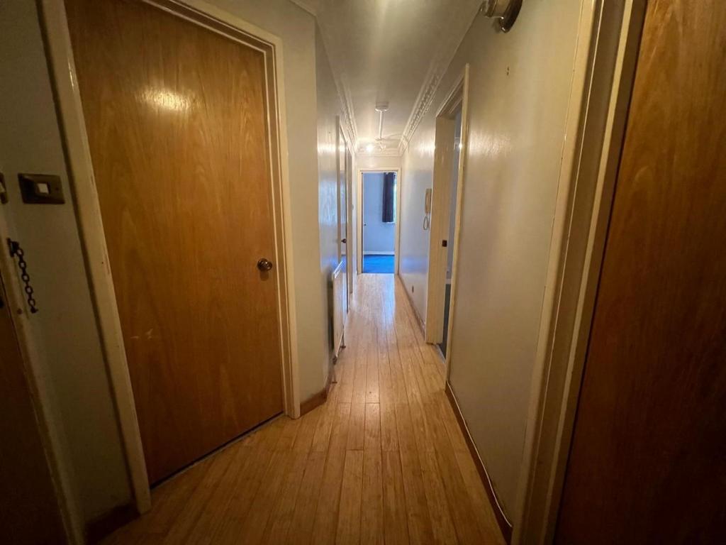 63 Rhosilli - hallway.jpg