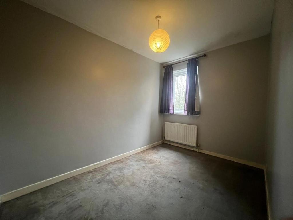 63 Rhosilli - bed 2.jpg