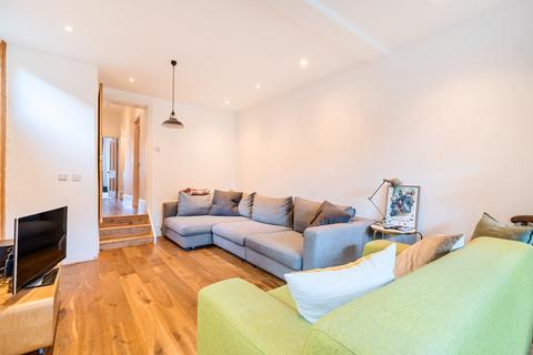 2 bedroom apartment for sale, Third Avenue, London