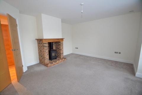 3 bedroom house to rent, The Meadows, Hare Street