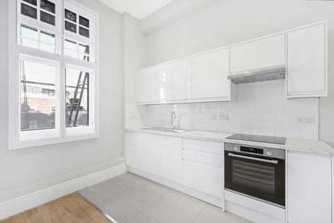 Studio to rent, Egerton Gardens, Knightsbridge SW3