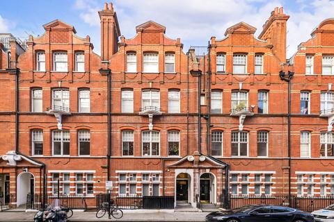 Studio to rent, Egerton Gardens, Knightsbridge SW3