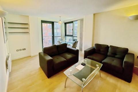 2 bedroom flat to rent, City Walk, Leeds, West Yorkshire, LS11