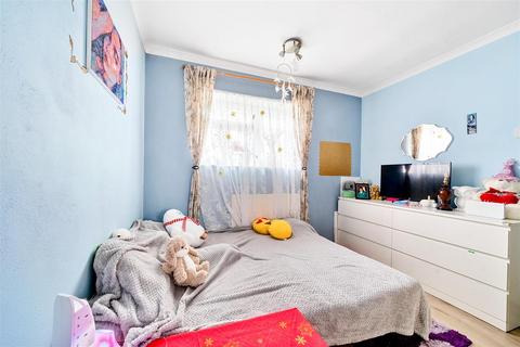 70 Torworth Road, Borehamwood, WD6 4ES