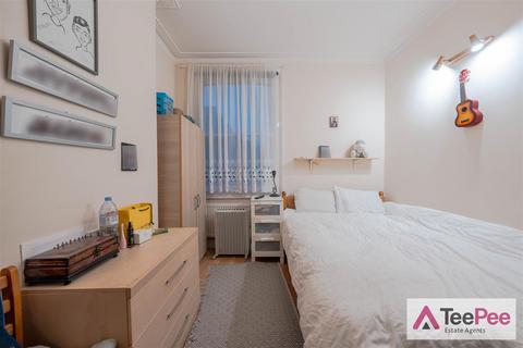 1 bedroom apartment for sale, Kirkstall Avenue, Tottenham