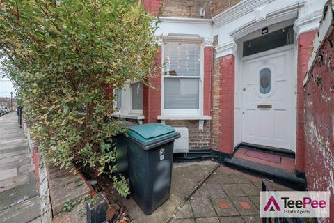 2 bedroom flat for sale, Kirkstall Avenue, Tottenham