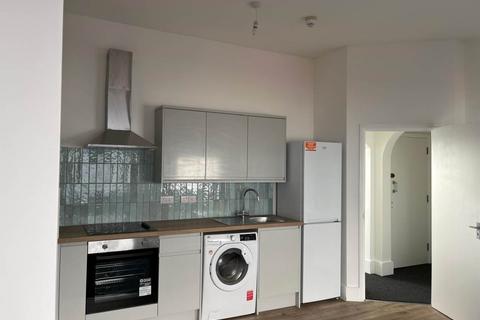 2 bedroom flat to rent, North Street, East Sussex BN1