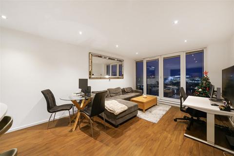 2 bedroom apartment for sale, The Oxygen, Royal Victoria Dock, E16