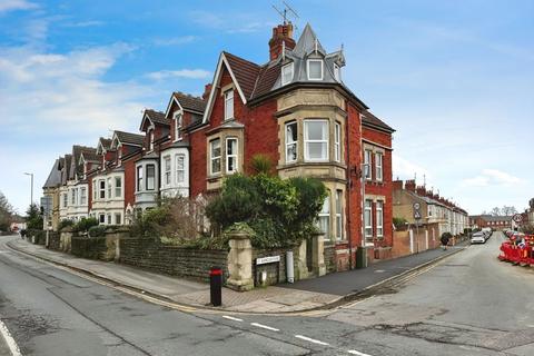 1 bedroom flat to rent, Croft Road, Old Town, Swindon, SN1 4DG