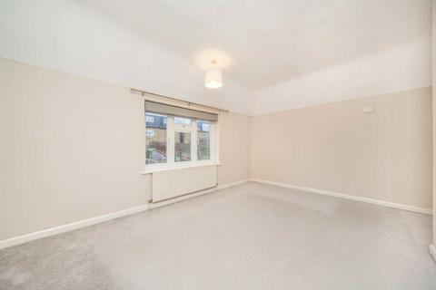 2 bedroom semi-detached house to rent, Ferguson Avenue, Surbiton KT5