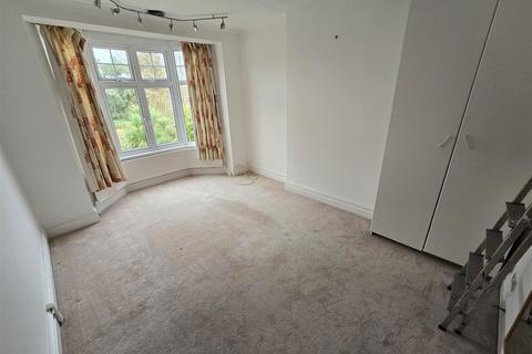 2 bedroom flat to rent, Arlow Road, London