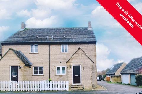 2 bedroom semi-detached house to rent, Kingsfield Crescent, Oxfordshire OX28