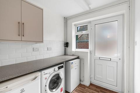 2 bedroom flat for sale, Church End, Cambridge CB24