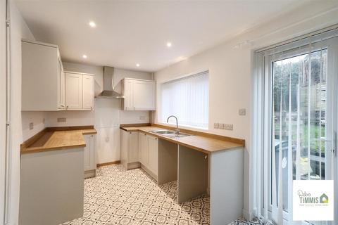 8 Chilgrove Close, Stoke-on-trent, ST1 6TL