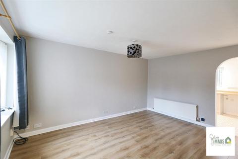 8 Chilgrove Close, Stoke-on-trent, ST1 6TL