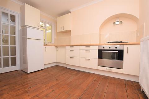 2 bedroom terraced house to rent, Albert Street, Colchester, Essex, CO1