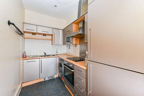 1 bedroom flat for sale, Peckham Grove, Peckham, London, SE15