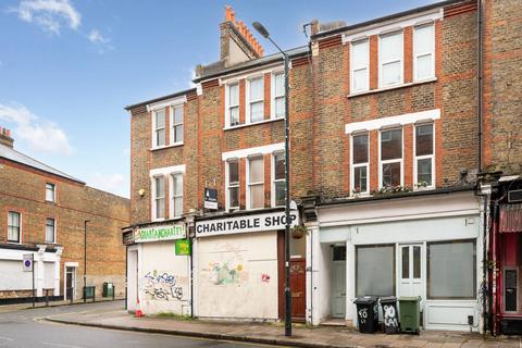 3 bedroom flat for sale, Landor Road, Clapham North, London, SW9