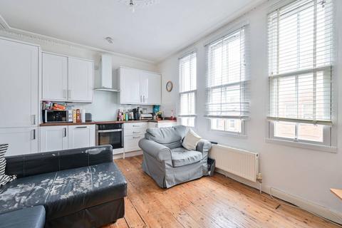 3 bedroom flat for sale, Landor Road, Clapham North, London, SW9