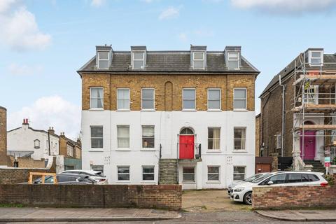 3 bedroom flat for sale, Loughborough Road, Camberwell, London, SE5